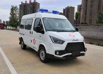 程力威牌CLW5044XJHJ6型救護(hù)車
